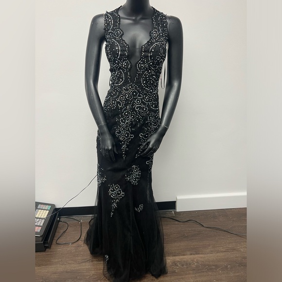 Splash J703 Size 10 Black Beaded V Neck Sleeveless Long Dress NWT
